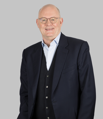 Simon Pryce